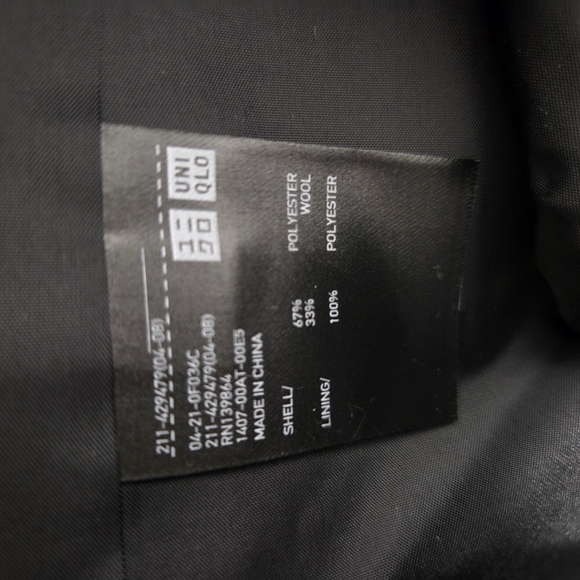 Uniqlo Women's Classic Houndstooth Blazer in Black and White - Picture 6 of 10